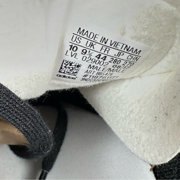 ADIDAS Gazelle Classic Shoes in Iconic Core Black / White / Gold Metallic - Picture 11 of 13